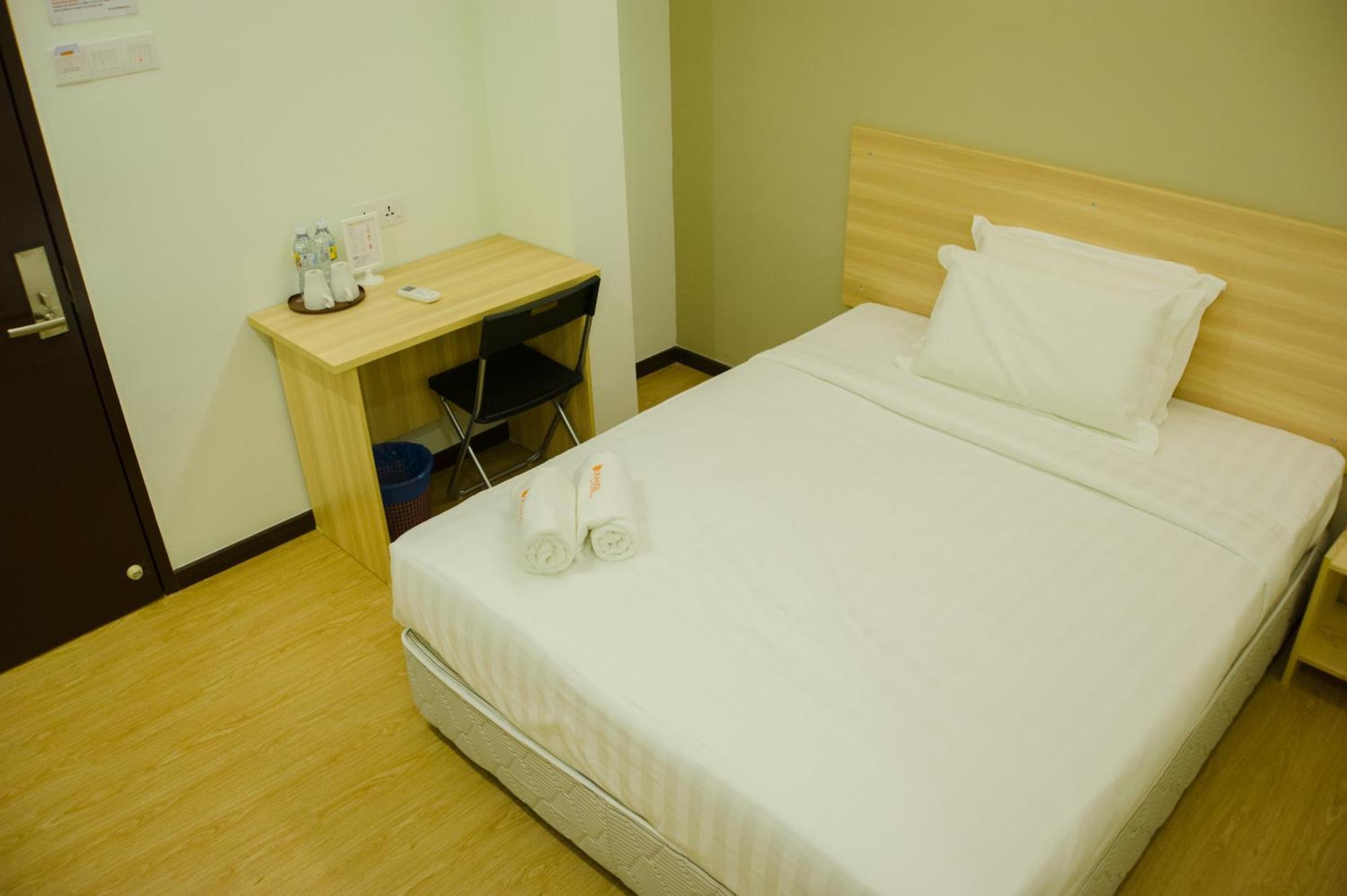 1Orange Hotel Sri Petaling Куала Лумпур Стая снимка